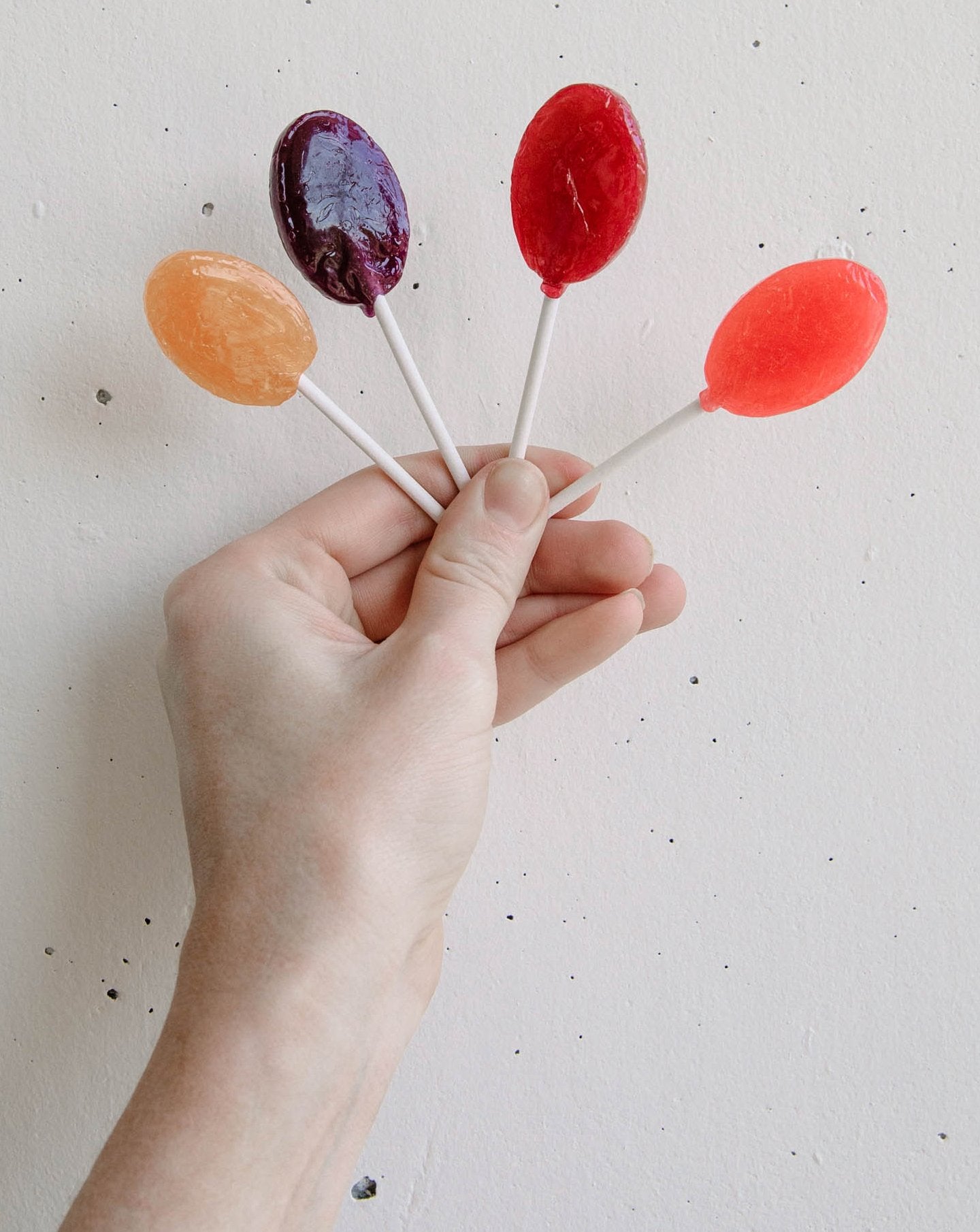 Control Cravings Between Meals with Flat Tummy Lollipops
